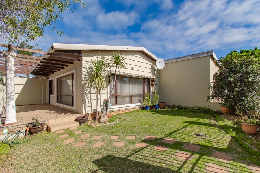 3 Bedroom Property for Sale in Strand North Western Cape